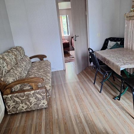 Lux-2-Or-1- Persons Irodion Evdoshvili Street #15 Kutaisi Exterior photo