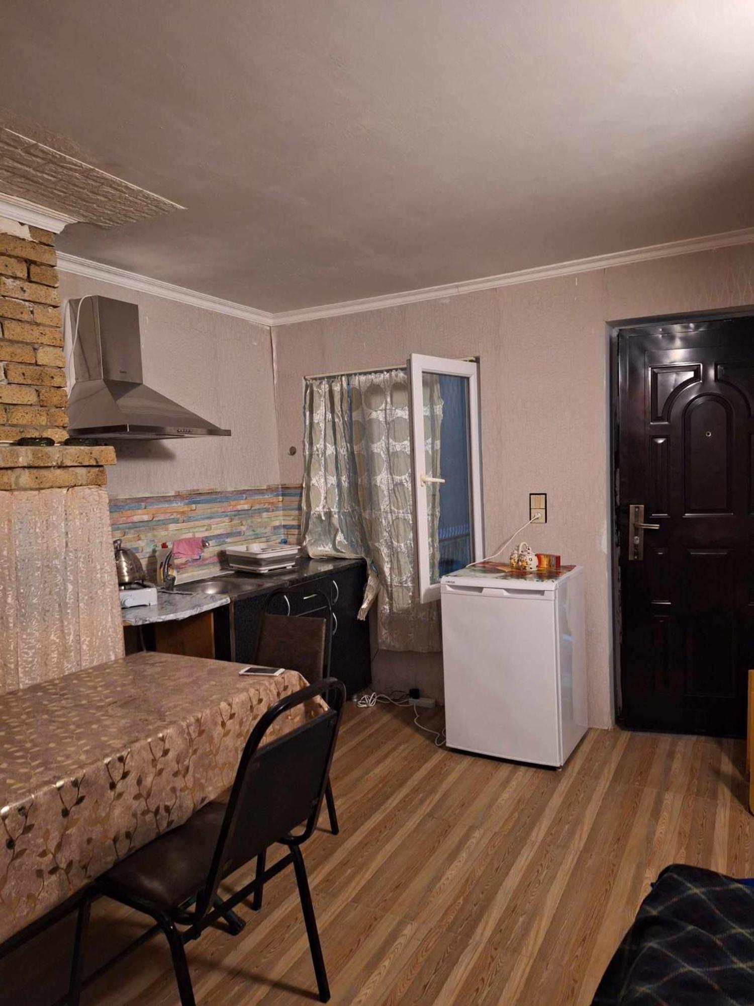 Lux-2-Or-1- Persons Irodion Evdoshvili Street #15 Kutaisi Exterior photo